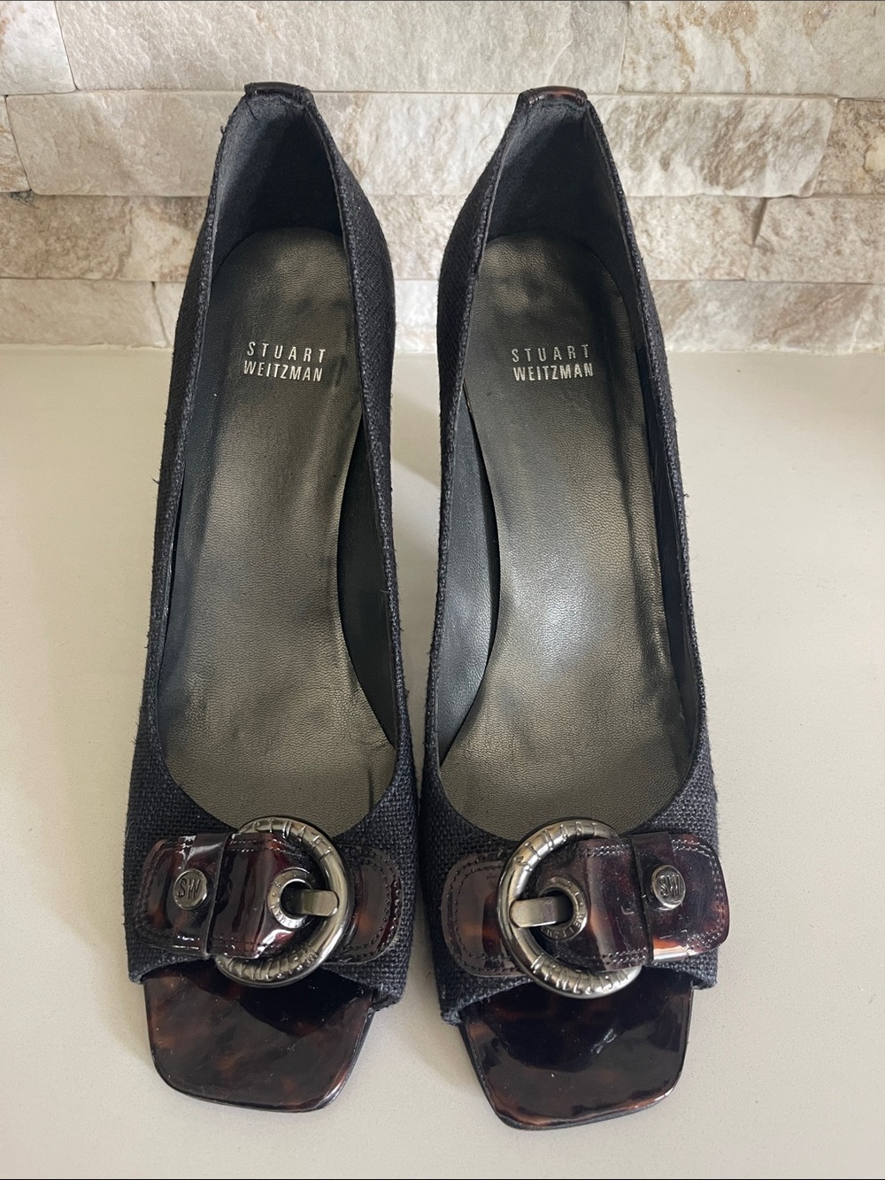 EUC $400 Stuart Weitzman Peep Toe Black linen heels w/ tortoise shell accents 10